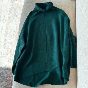 Oversized turtleneck sweater tunic, size small, forest green